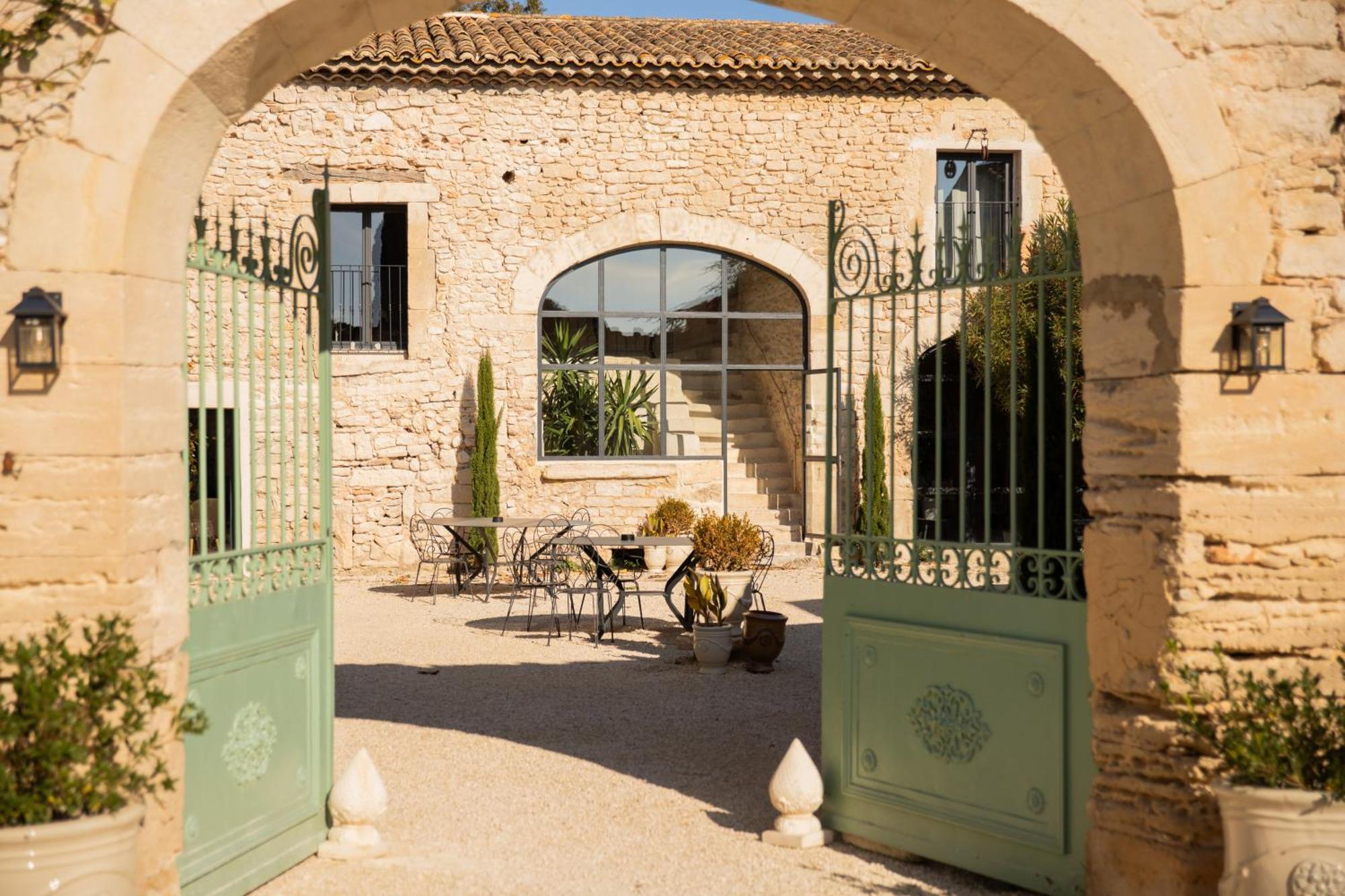 Maison Roucas - Restaurant Et Chambres D'Hotes Solérieux Exterior foto